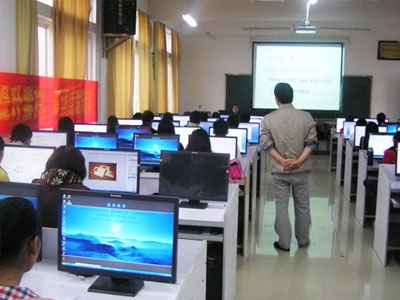 練車(chē)時(shí)什么態(tài)度，考試時(shí)什么運(yùn)氣！